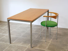 画像をギャラリービューアに読み込む, Poul Kjærholm(ポールケアホルム)の Academy desk(アカデミーデスク)とPK11チェア