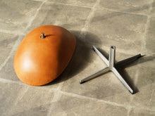 画像をギャラリービューアに読み込む, エッグチェアのスツールを分離