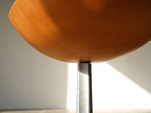 画像をギャラリービューアに読み込む, エッグチェアのスツールの座面裏接続部