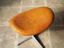 画像をギャラリービューアに読み込む, エッグチェアのスツールの座面