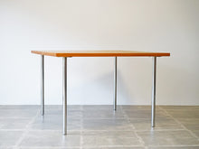 画像をギャラリービューアに読み込む, Poul Kjærholm PK-44 Table