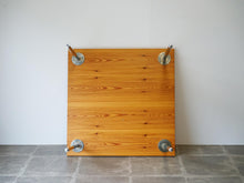 画像をギャラリービューアに読み込む, Poul Kjærholm PK-44 Table