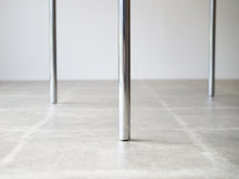 画像をギャラリービューアに読み込む, Poul Kjærholm PK-44 Table