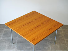 画像をギャラリービューアに読み込む, Poul Kjærholm PK-44 Table