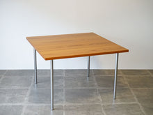 画像をギャラリービューアに読み込む, Poul Kjærholm PK-44 Table