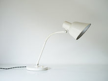 画像をギャラリービューアに読み込む, 北欧テーブルランプ全体図シェード横向き