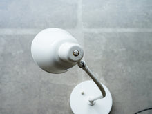 画像をギャラリービューアに読み込む, 北欧テーブルランプのシェード上部から