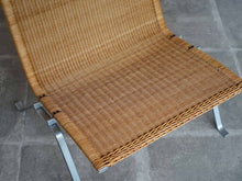 画像をギャラリービューアに読み込む, Poul Kjærholm(ポール・ケアホルム)のPK22の籐編みの座面