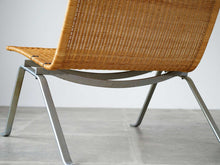 画像をギャラリービューアに読み込む, Poul Kjærholm(ポール・ケアホルム)のPK22のスチールの脚とフレーム