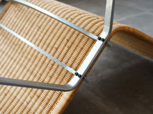 画像をギャラリービューアに読み込む, Poul Kjærholm(ポール・ケアホルム)のPK22の裏面のスチールの組み合わせ