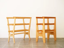 画像をギャラリービューアに読み込む, 木製のポスターラック2種類