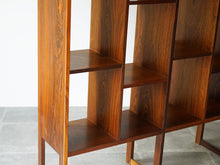 画像をギャラリービューアに読み込む, Svend Langkilde Rosewood Bookcase for Illums Bolighus(イルムス・ボリフス)の左下