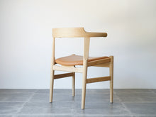 画像をギャラリービューアに読み込む, Hans J. Wegner(ハンスJ.ウェグナー)のダイニングチェアPP58の背面