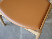 画像をギャラリービューアに読み込む, Hans J. Wegner(ハンスJ.ウェグナー)のダイニングチェアPP58の座面アップ