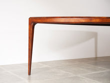 画像をギャラリービューアに読み込む, Johannes Andersenのテーブル脚のフォルム