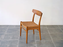 画像をギャラリービューアに読み込む, Hans J. Wegner(ハンスJウェグナー)CH23チェアの全体