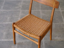 画像をギャラリービューアに読み込む, Hans J. Wegner(ハンスJウェグナー)CH23チェアの座面