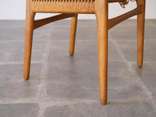 画像をギャラリービューアに読み込む, Hans J. Wegner(ハンスJウェグナー)CH23チェアの脚