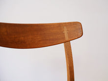 画像をギャラリービューアに読み込む, Hans J. Wegner(ハンスJウェグナー)CH23チェアの背もたれと木栓