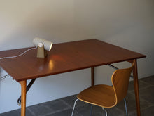 画像をギャラリービューアに読み込む, Markus JohanssonのCarronade(カロネード)卓上ランプ