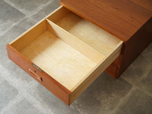 画像をギャラリービューアに読み込む, Finn Juhl(フィン・ユール)FJ50カウフマンデスク用の引き出しの一段目 仕切り有り