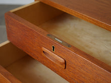 画像をギャラリービューアに読み込む, Finn Juhl(フィン・ユール)FJ50カウフマンデスク用の引き出しの一段目