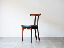 画像をギャラリービューアに読み込む, オーレヴァンシャーOleWanscherのTチェアの全体像