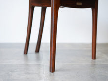 画像をギャラリービューアに読み込む, オーレヴァンシャーOleWanscherのTチェアの脚