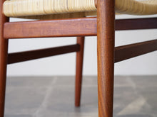 画像をギャラリービューアに読み込む, Hans J. Wegner W2 Chair ハンスJウェグナー ダイニングチェアW2 籐タイプ 椅子の脚