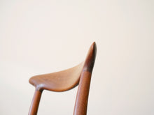 画像をギャラリービューアに読み込む, Hans J. Wegner(ハンスJ.ウェグナー)のダイニングチェアW2の背もたれ角