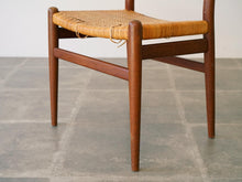 画像をギャラリービューアに読み込む, Hans J. Wegner(ハンスJ.ウェグナー)のダイニングチェアW2のフレーム