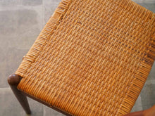画像をギャラリービューアに読み込む, Hans J. Wegner(ハンスJ.ウェグナー)のダイニングチェアW2の籐編みの座面