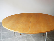 画像をギャラリービューアに読み込む, Hans J. Wegner(ハンスJウェグナー)のダイニングテーブルJH752の天板
