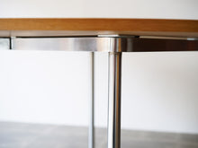 画像をギャラリービューアに読み込む, Hans J. Wegner(ハンスJウェグナー)のダイニングテーブルJH752のスチールのフレーム