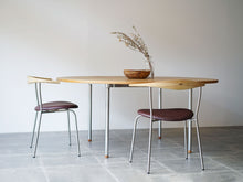 画像をギャラリービューアに読み込む, Hans J. Wegner(ハンス・ウェグナー)PP701アームチェアとJH752テーブル
