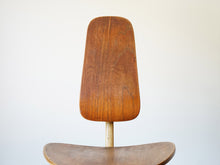 画像をギャラリービューアに読み込む, Bengt Rudaがデザインした椅子Grillの背もたれ