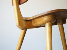 画像をギャラリービューアに読み込む, Bengt Rudaがデザインした椅子Grillのフレーム