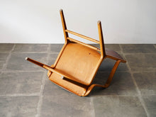 画像をギャラリービューアに読み込む, Peter Hvidt & Orla Mølgaard-Nielsen(ピーター・ビット&オルラ・ムルガード・ニールセン)のAXチェアの裏面