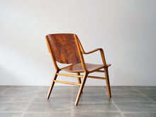 画像をギャラリービューアに読み込む, Peter Hvidt & Orla Mølgaard-Nielsen(ピーター・ビット&オルラ・ムルガード・ニールセン)のAXチェアの背面