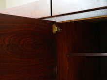画像をギャラリービューアに読み込む, Ib Kofod-Larsen(イブ・コフォード-ラーセン)のサイドボードFA66の扉の蝶番