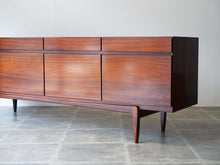 画像をギャラリービューアに読み込む, Ib Kofod-Larsen(イブ・コフォード-ラーセン)のサイドボードFA66右側