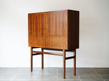 画像をギャラリービューアに読み込む, Ole Wanscher(オーレ・ヴァンシャー)ローズウッドのキャビネットRungstedlund