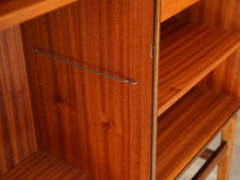 画像をギャラリービューアに読み込む, Ole Wanscher(オーレ・ヴァンシャー)ローズウッドのキャビネットRungstedlundの棚のスライドバー