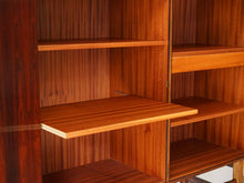 画像をギャラリービューアに読み込む, Ole Wanscher(オーレ・ヴァンシャー)ローズウッドのキャビネットRungstedlundの棚は引き出し可