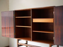 画像をギャラリービューアに読み込む, Ole Wanscher(オーレ・ヴァンシャー)ローズウッドのキャビネットRungstedlundの内部