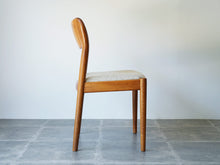 画像をギャラリービューアに読み込む, Niels Koefoed(ニールス・コフォード)のダイニングチェアOleの真横