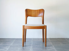 画像をギャラリービューアに読み込む, Niels Koefoed(ニールス・コフォード)のダイニングチェアOleの正面
