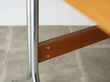 画像をギャラリービューアに読み込む, George Nelson(ジョージネルソン)のHome deskスワッグレックデスクのマイナスネジ