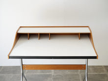 画像をギャラリービューアに読み込む, George Nelson(ジョージネルソン)のHome deskスワッグレックデスクの天板と棚