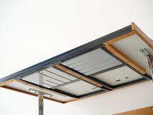 画像をギャラリービューアに読み込む, George Nelson(ジョージネルソン)のHome deskスワッグレックデスクの裏面